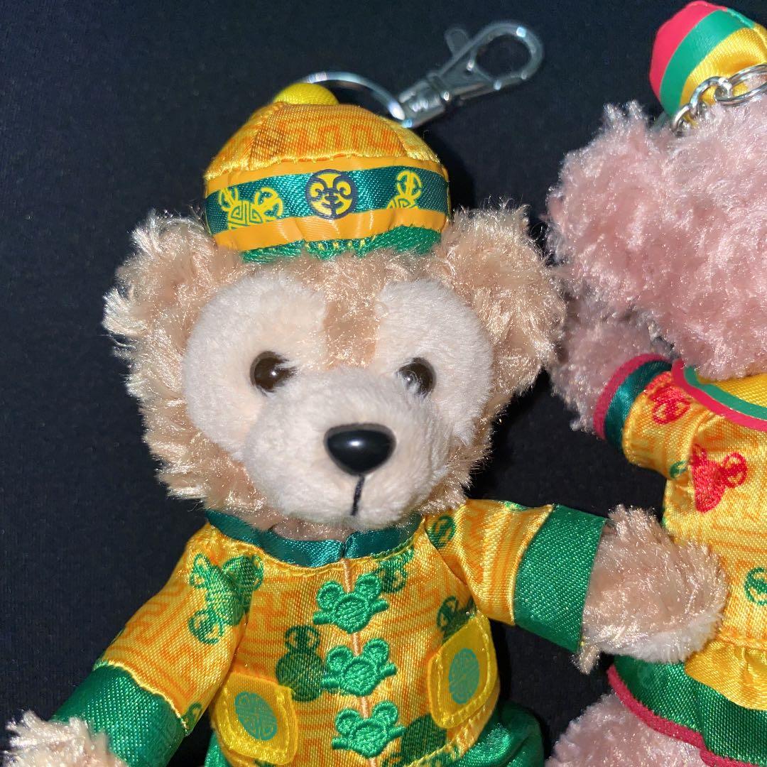 旧正月　ダッフィー シェリーメイ ぬいぐるみバッジ