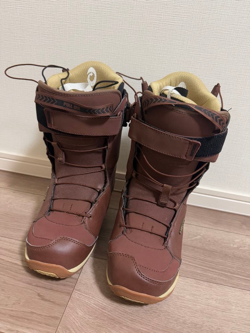 DEELUXE EMPIRE 25.5 ブーツ　スノボ