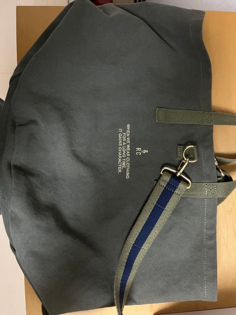 カレンソロジー　ニューヘルメットバッグ