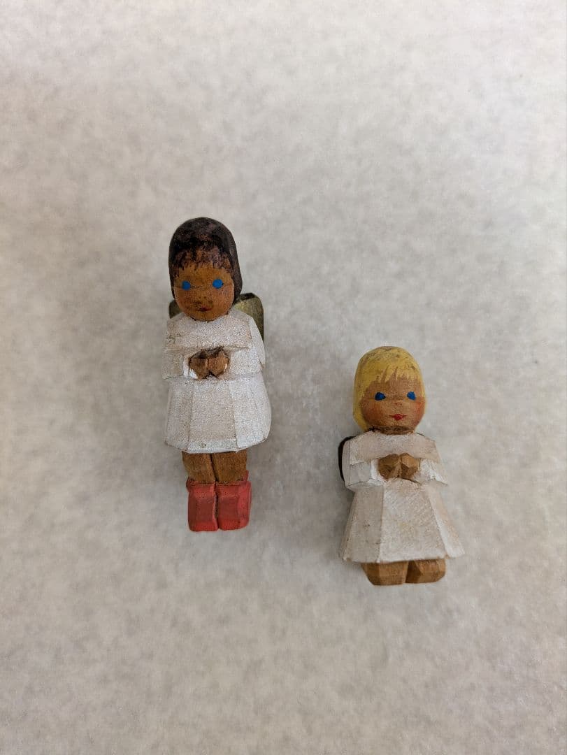 HAHN社天使の木彫り人形２体(ドイツ製)