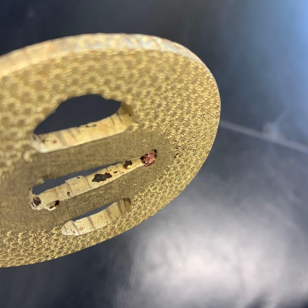 鍔　材質唐金　真鍮製　時代物　在銘　安信作