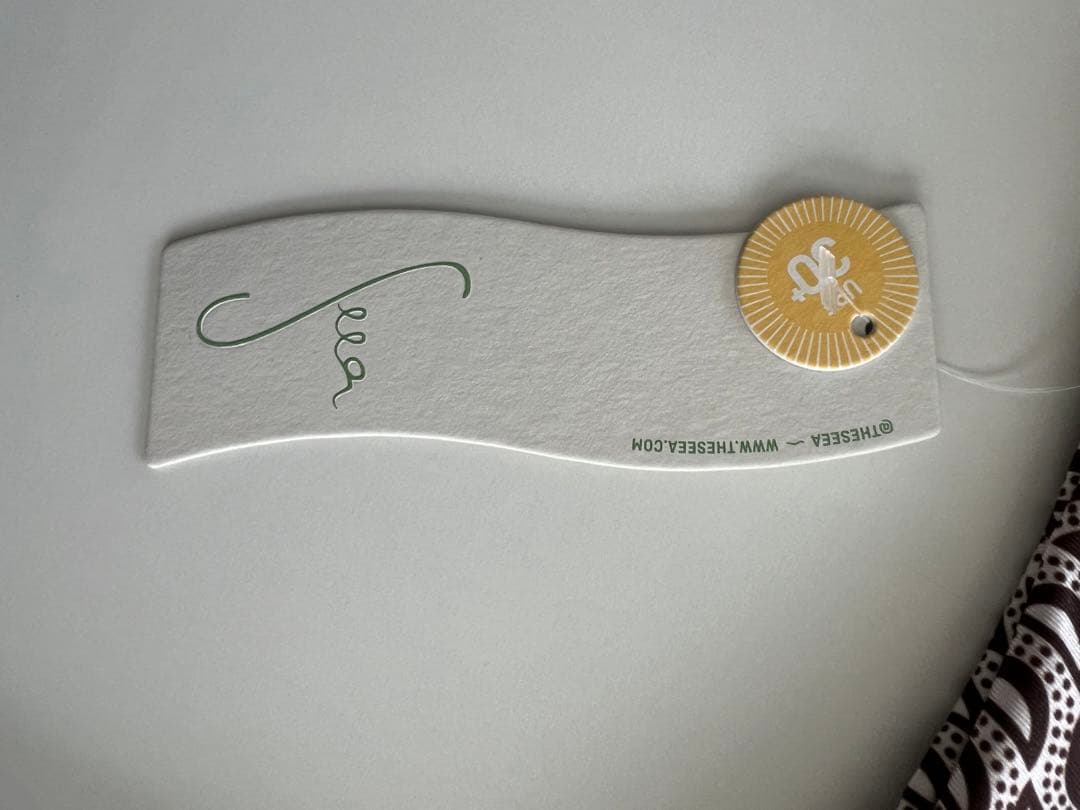 週末限定値下げ！　seea 新品未使用　ラッシュガード　XS