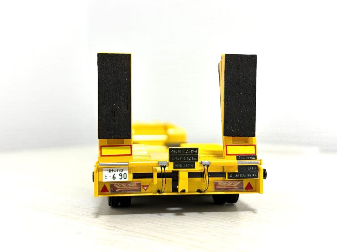 Dodge　1/50 3軸低床トレーラー自動あゆみ付　重機 建機