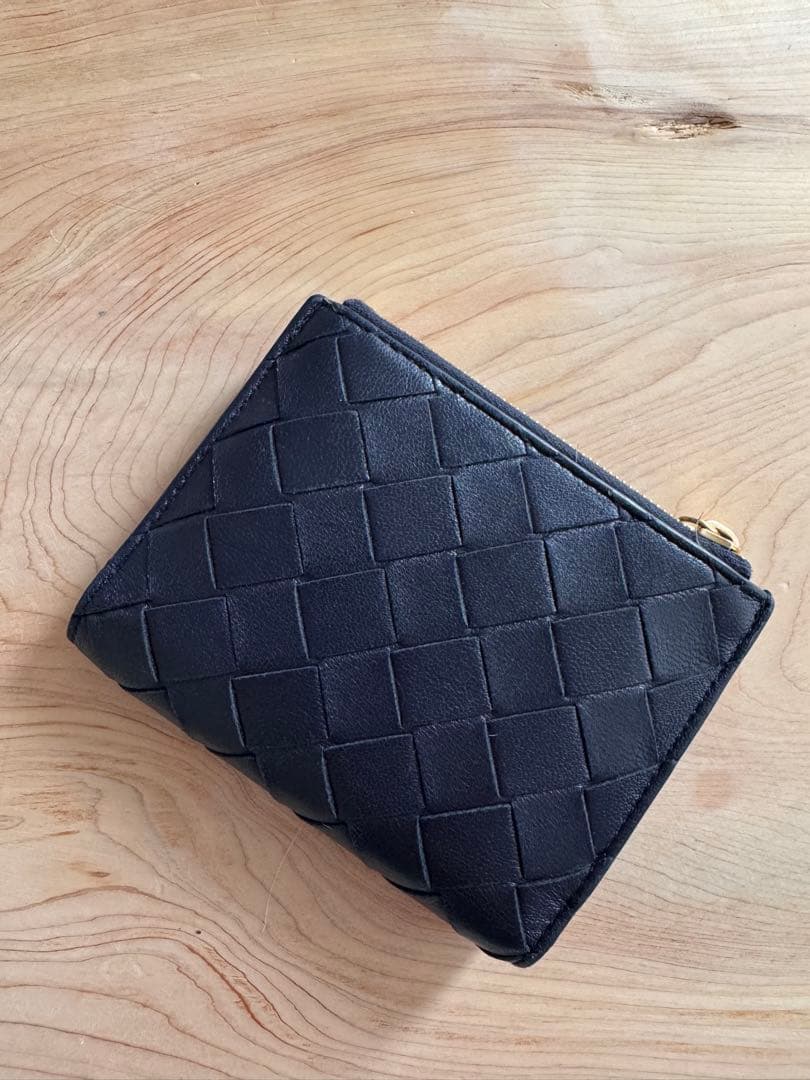 BOTTEGA VENETA ネイビー　イントレチャート　二つ折り財布