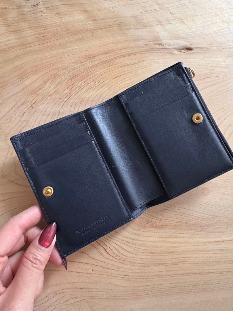 BOTTEGA VENETA ネイビー　イントレチャート　二つ折り財布