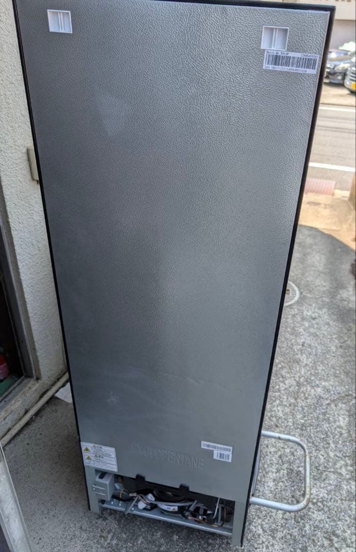 やま　美品 ハイセンス 冷蔵庫 HR-D1701B 175L