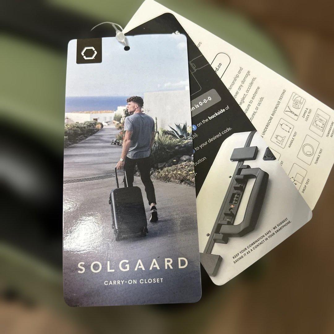 【新品】SOLGAARD 緑色(オリーブグリーン)のスーツケース