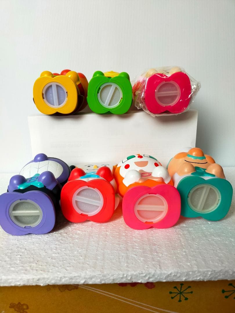 SHINKIN BANK アンパンマンキャラクター貯金箱７個