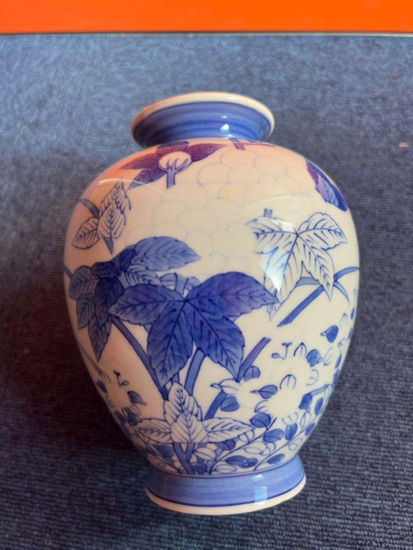 962 伊万里　花瓶