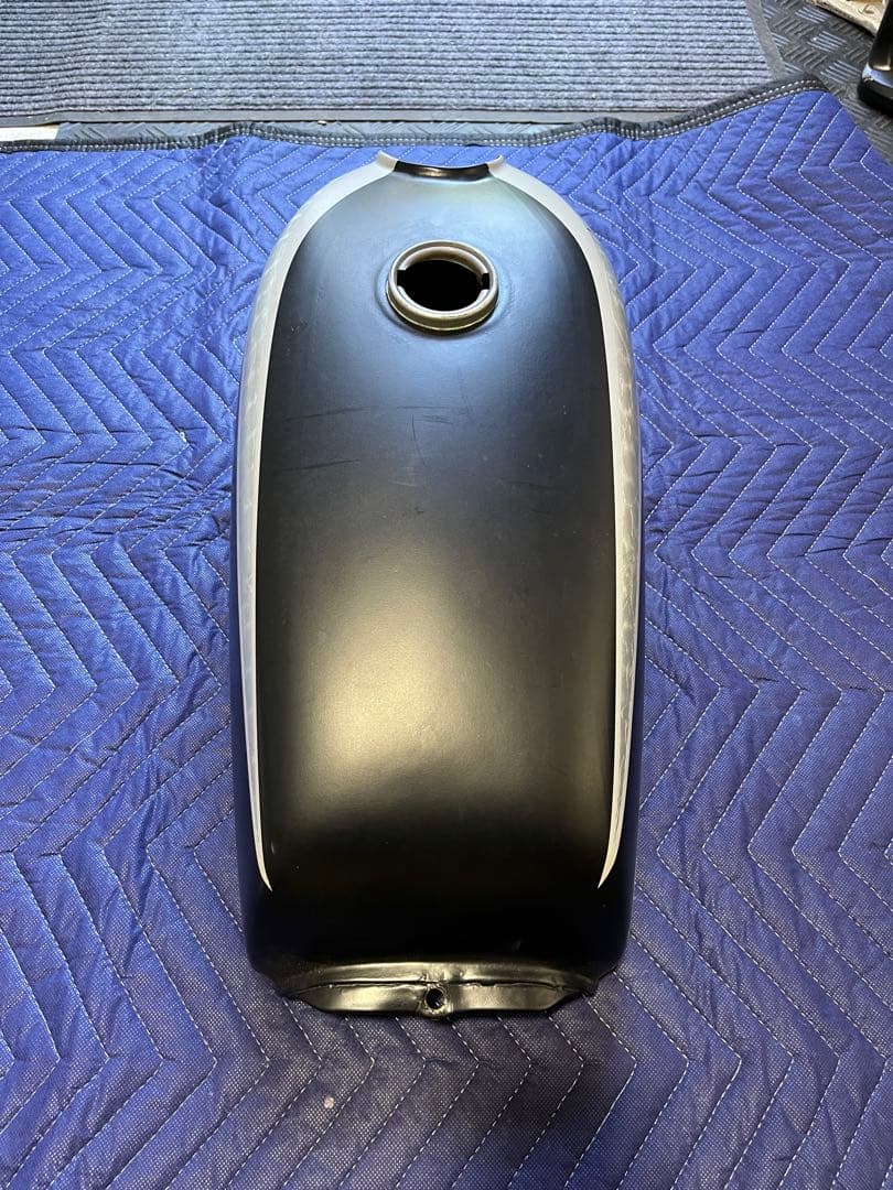 カスタムペイント済みタンク 【CB50？メーカー不明】