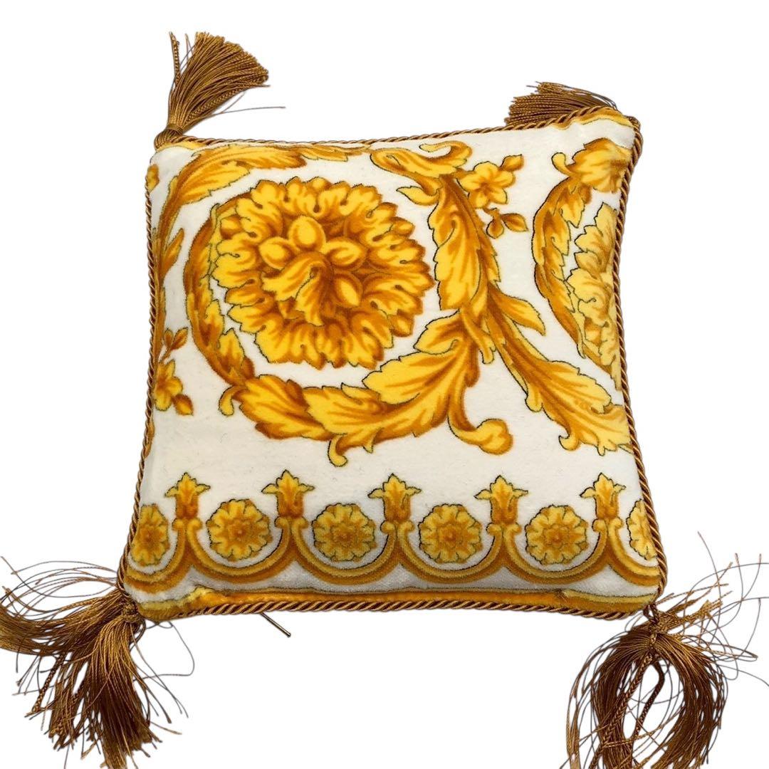 超希少◎ベルサーチ Versace ミニクッション 3個セット マルチカラー