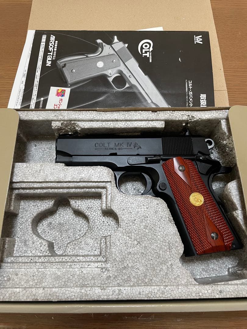 ウエスタンアームズ　コルトオフィサーズ　ガスブロハンドガン