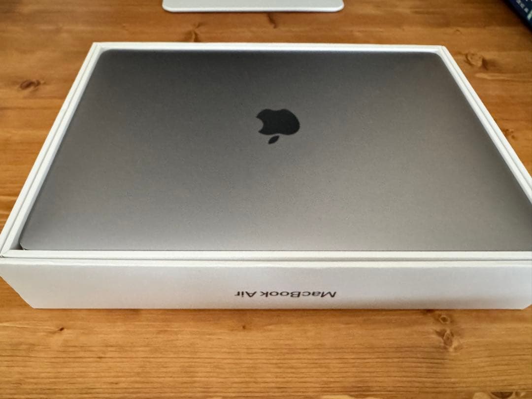 【USB-Cハブ付き】Macbook Air M1 8GB/512GB