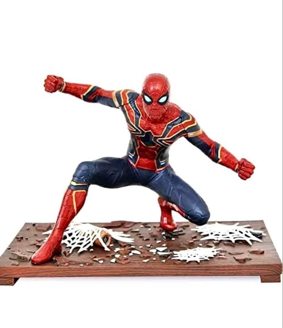 ディズニーストア　スパイダーマン　ファー・フロム・ホーム PVC ジオラマ