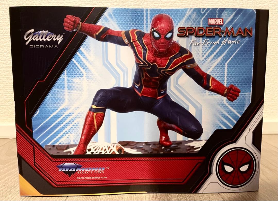 ディズニーストア　スパイダーマン　ファー・フロム・ホーム PVC ジオラマ