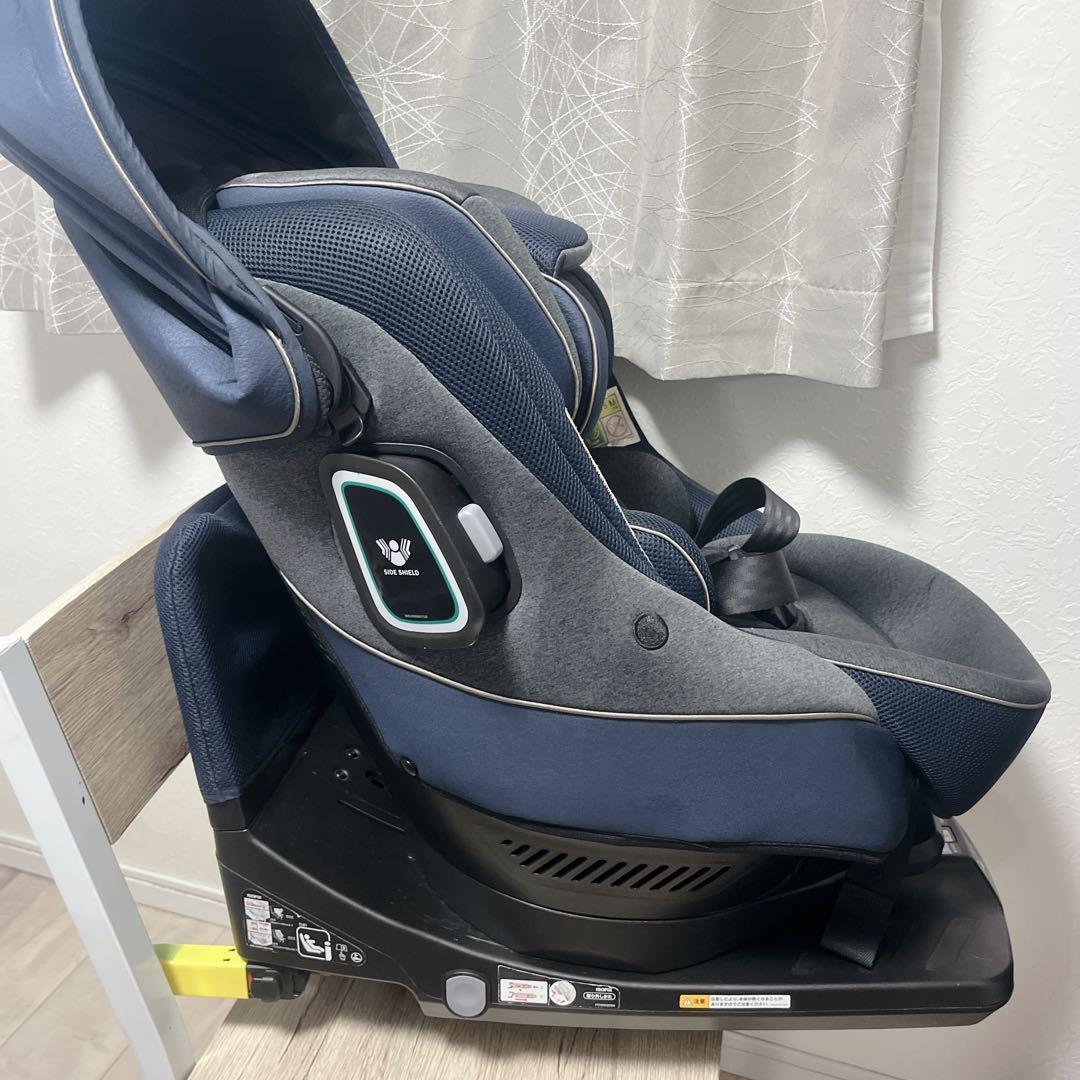 最上位✨訳アリ アップリカクルリラプラス360°セーフティ 紺 チャイルドシート