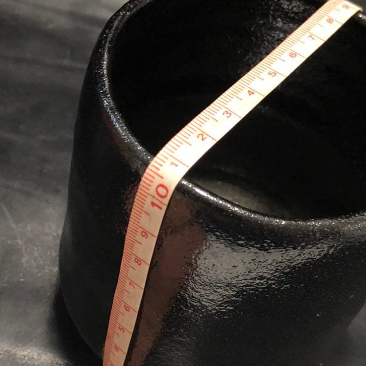 美しい古美術の陶器◼️蔵から美しい黒ぐろした黒楽の筒茶碗が出て来ました、茶道具
