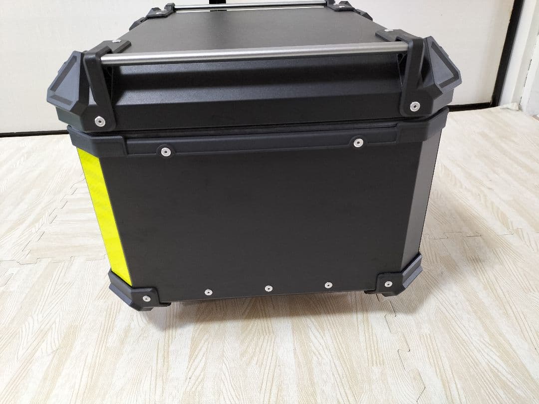 リアボックス　55L