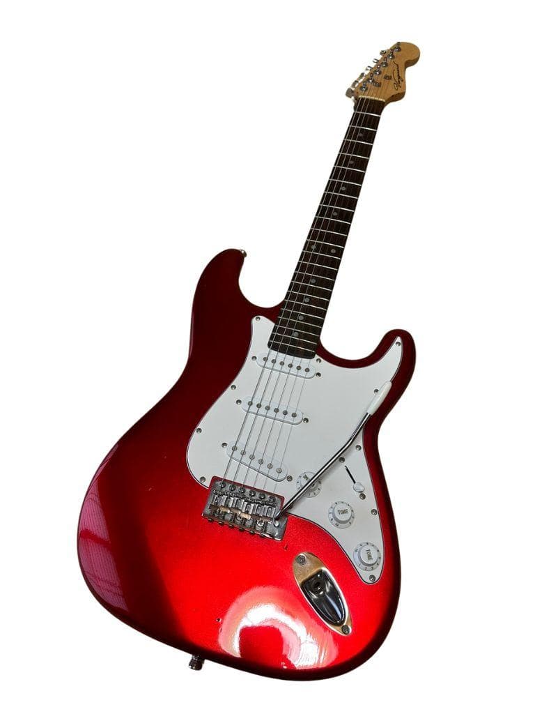 アーム、ソフトケース付き　ストラトタイプ　エレキギター　レッド