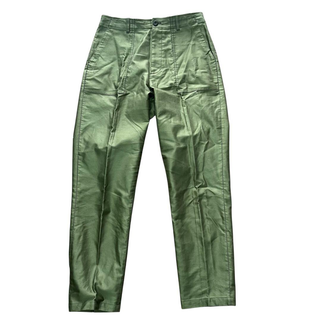 e by eclat イーバイエクラ大人ベイカーパンツカーキ42 美品集英社