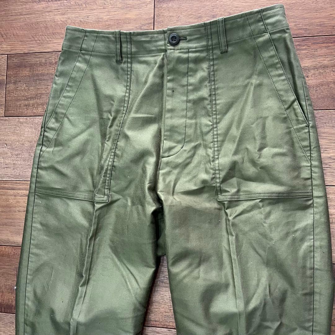 e by eclat イーバイエクラ大人ベイカーパンツカーキ42 美品集英社