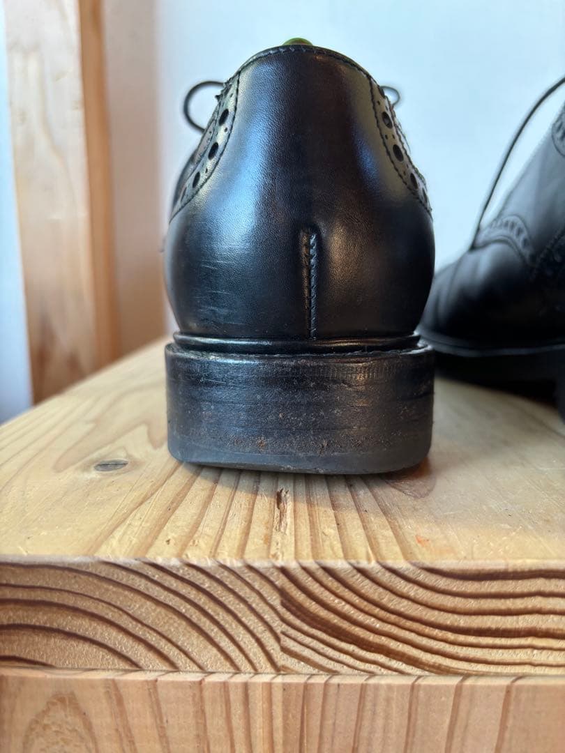 ジャランスリワヤ　ウイングチップ