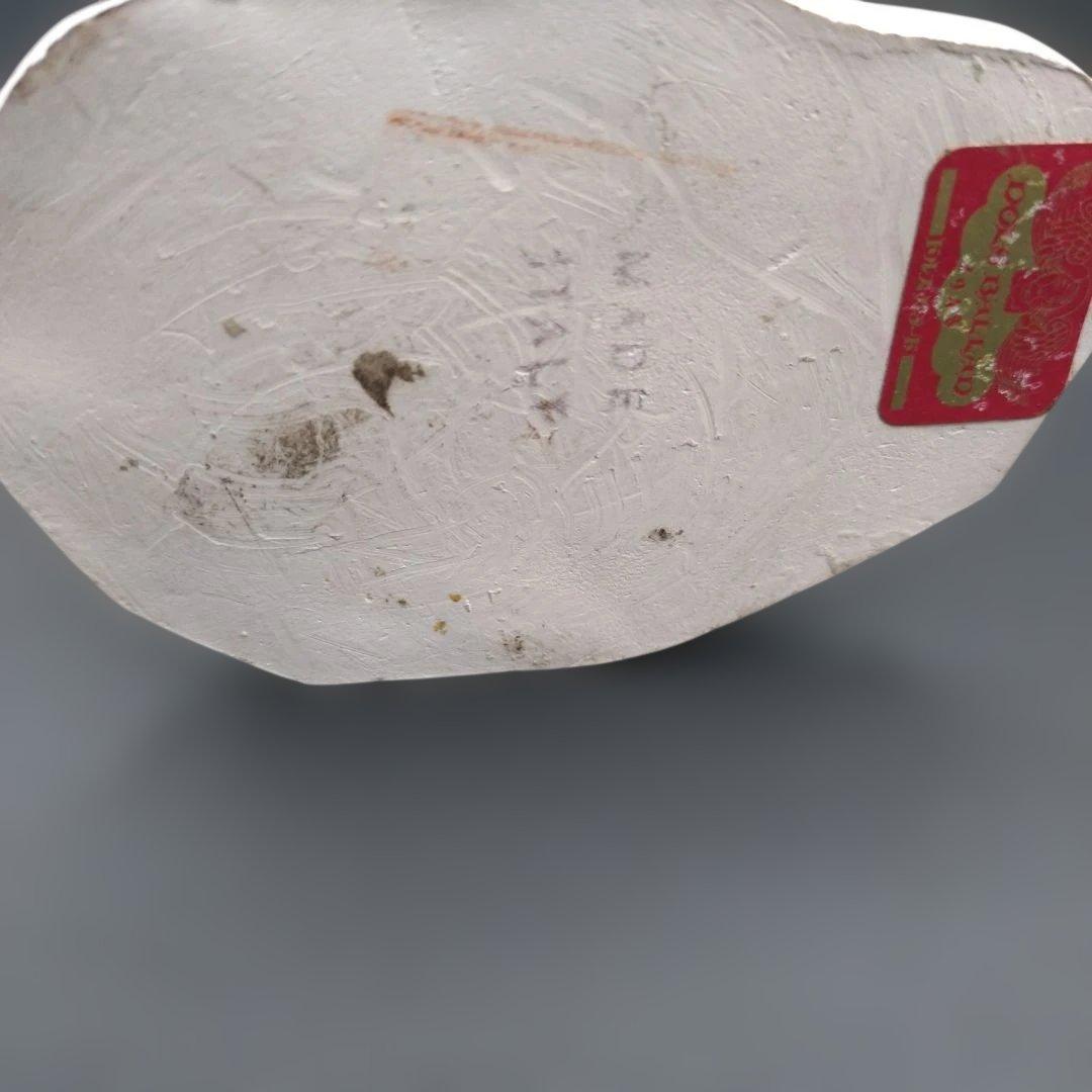 ドルスバラード　イタリア製　アンティーク風女性像 陶器製フィギュア