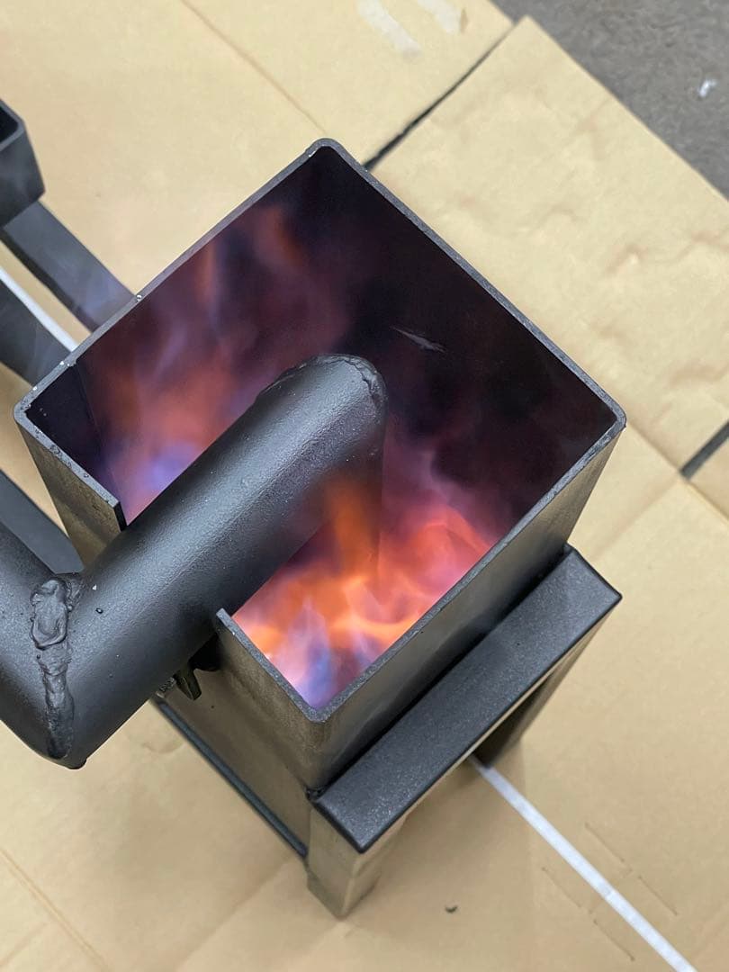 廃油ストーブ　送風機と五徳付き