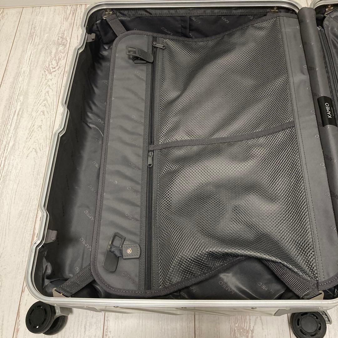 定価6.4万円 中型Mサイズ シルバー　高級スーツケース　中古品