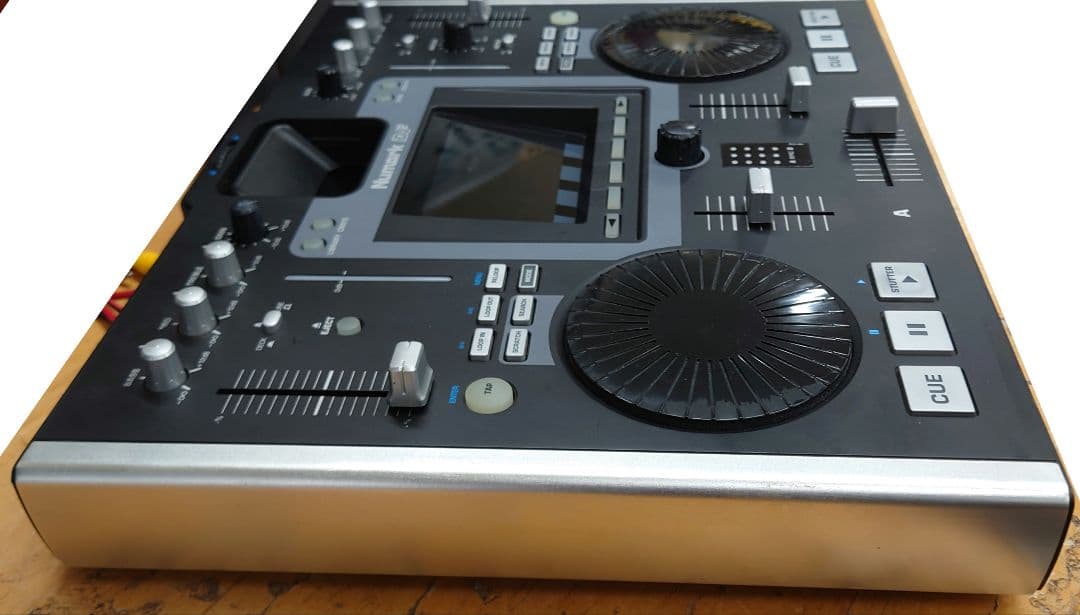 ■■Numark　iDJ2 DJコントローラー