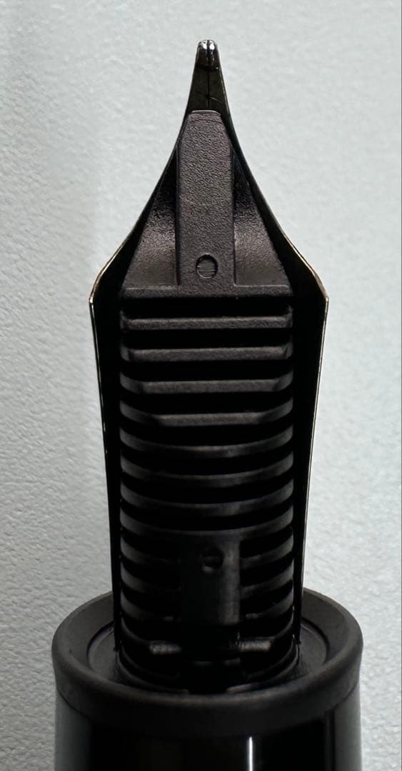 【期間限定セール】MONTBLANCマイスターシュテュック 146 Mニブおまけ