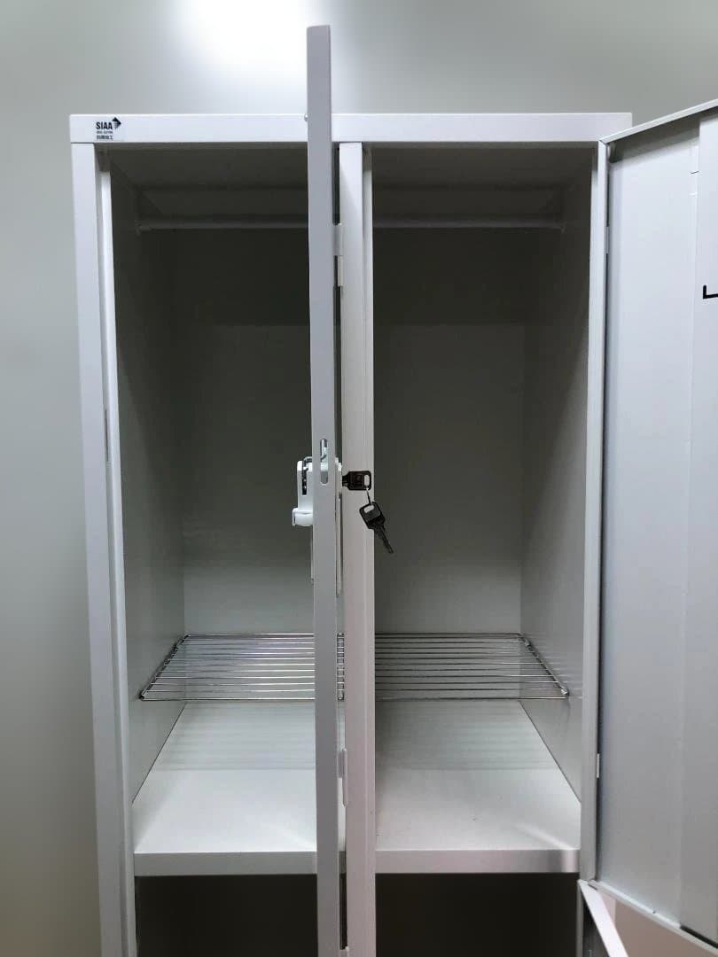 送料無料 生興 スチールロッカー 4人用 AKL-W4S 白 251127