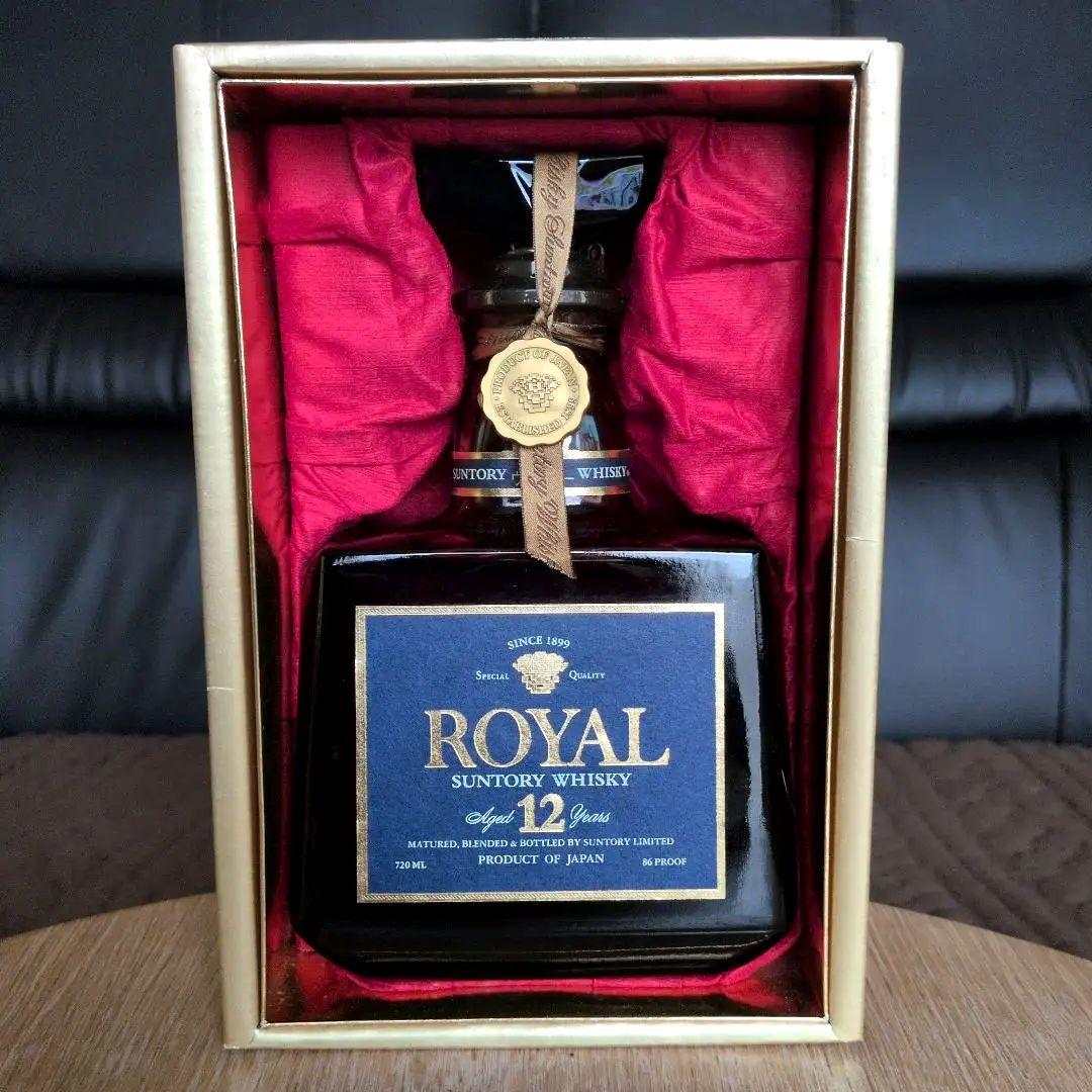 サントリーローヤルプレミアム12年青ラベル、未開栓　未使用