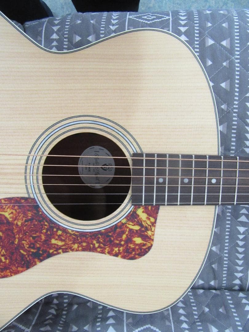 GUILD F-240E　中古美品