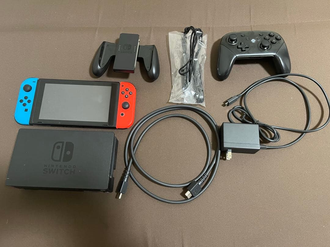 【早い者勝ち】Nintendo Switch 本体 プロコントローラー