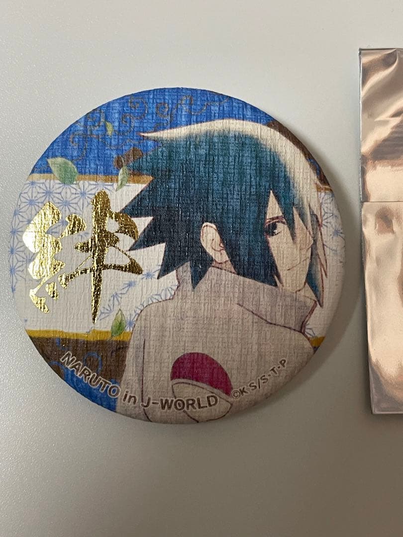 NARUTO　J-WORLD　うちはサスケ　絆シリーズ　和紙缶バッジ