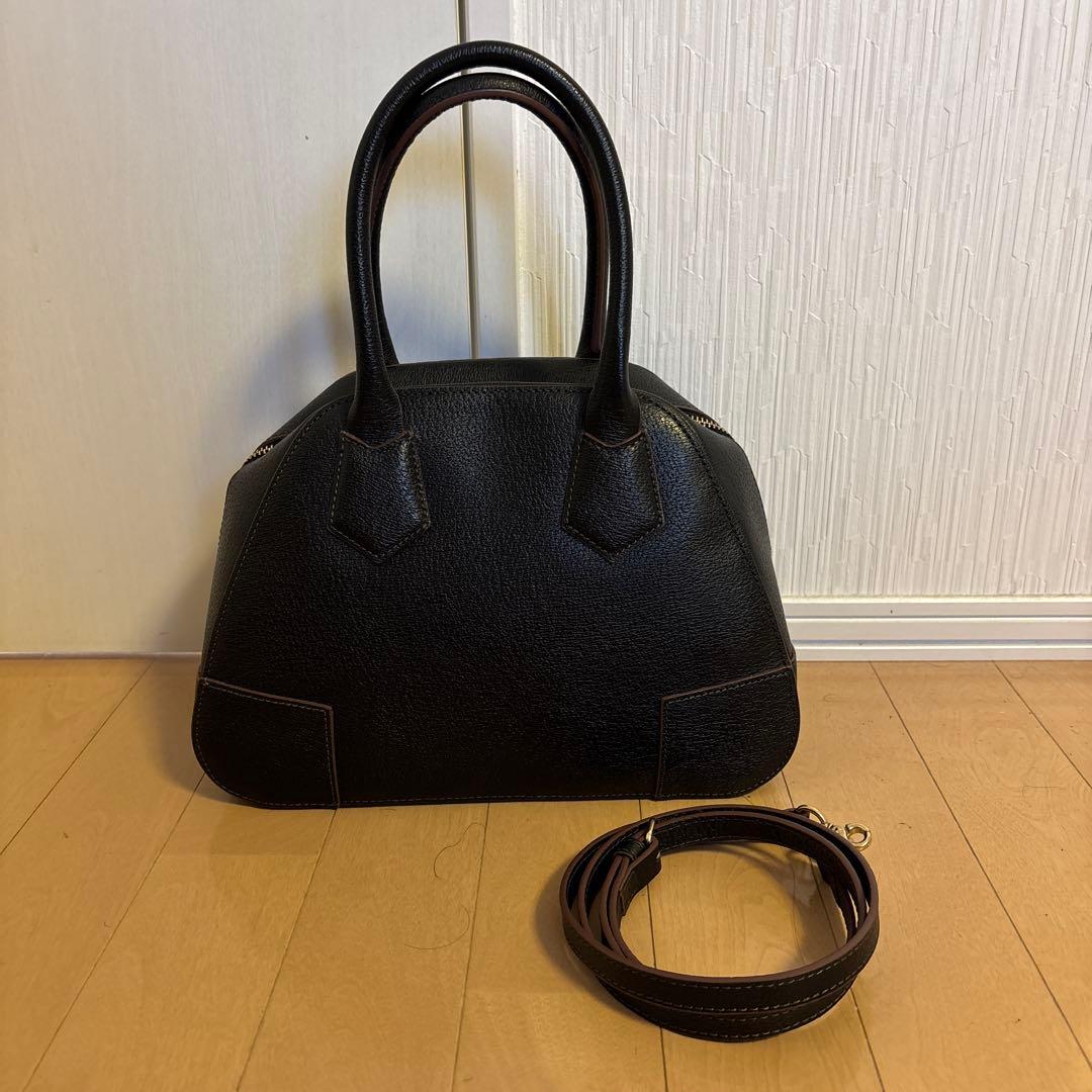 【極美品】ヴィヴィアン ウエストウッド　ヤスミン　黒のショルダーバッグ