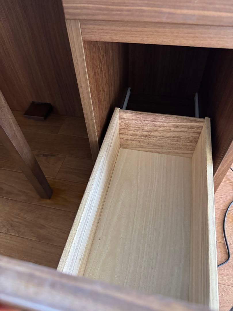 24時間限定　さらに値下げ中！　送料込み　ドレッサー、チェアセット