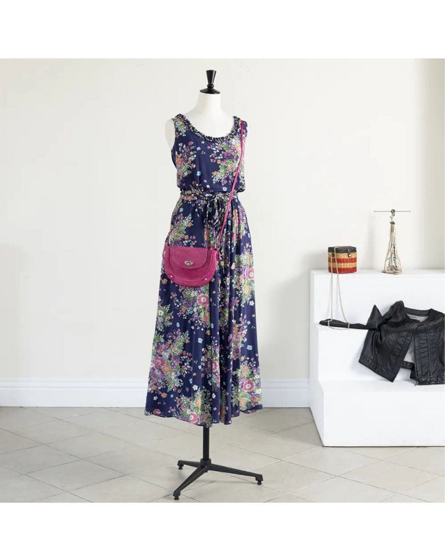 七彩 N-VALUE 女性用トルソー 布製 ブラックスタンド NANASAI