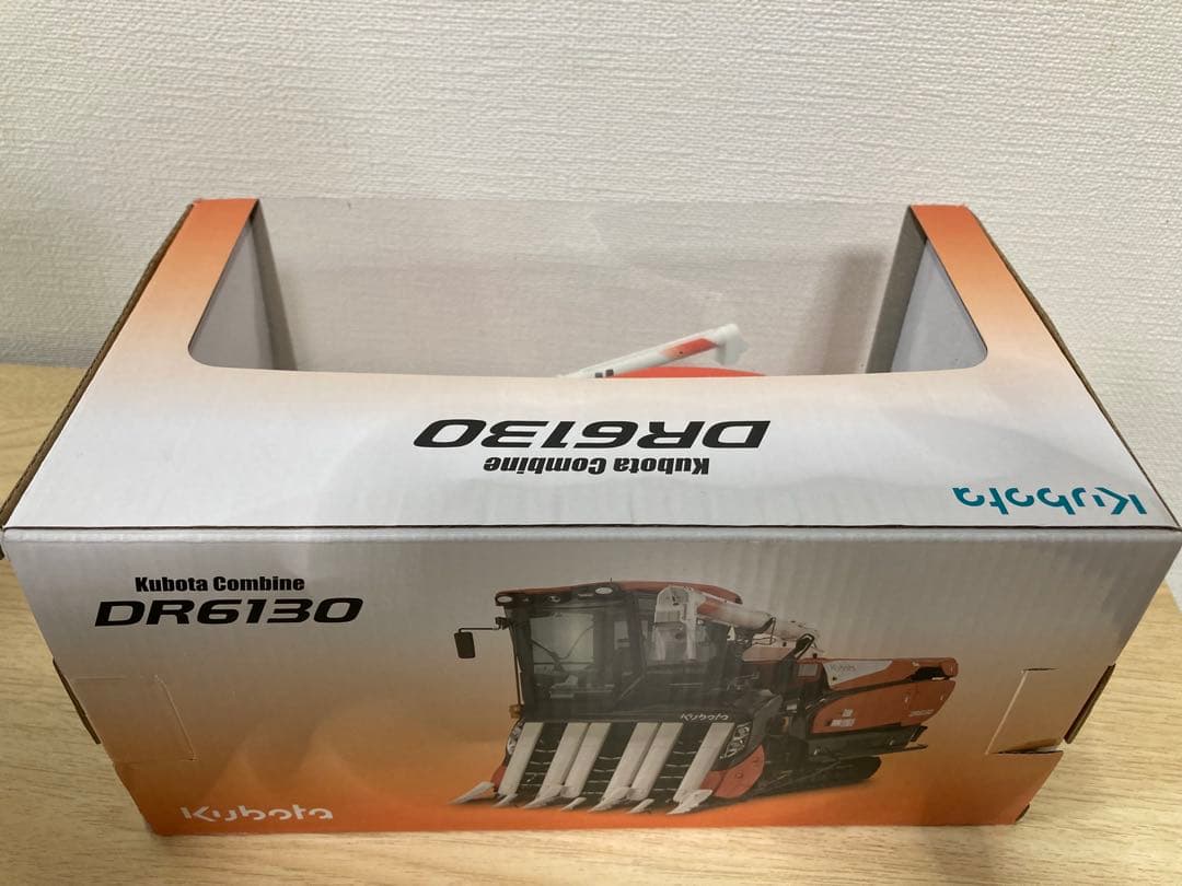 Kubota DR6130 1/32スケール　クボタ　コンバイン