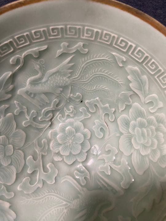 中国古美術品　宋金時代　定窯青白磁　鳳凰牡丹印花　お椀