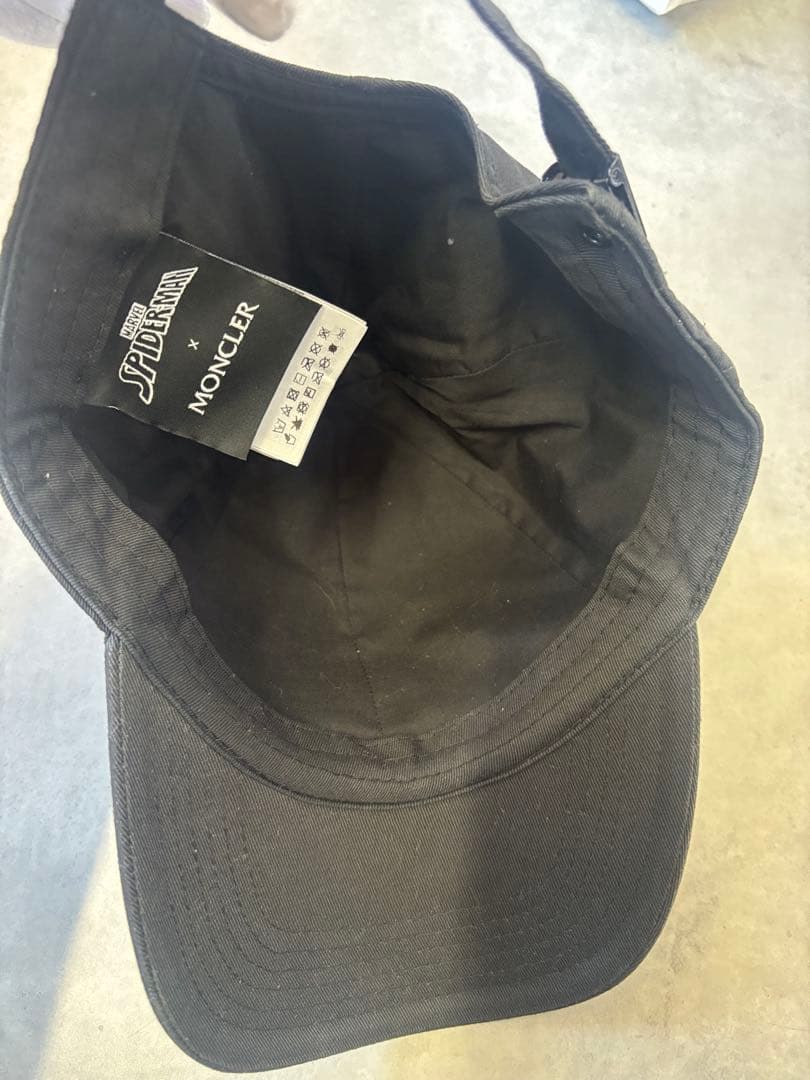 MONCLER ❌スパイダーマン　キャップ