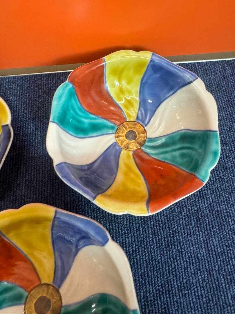 1979 九谷焼 上出長右衛門窯 紙風船 花形皿 3客