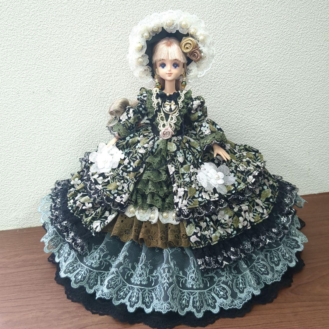 き*こ様 ジェニーフレンド27cmドール服　黒と深緑のドレス