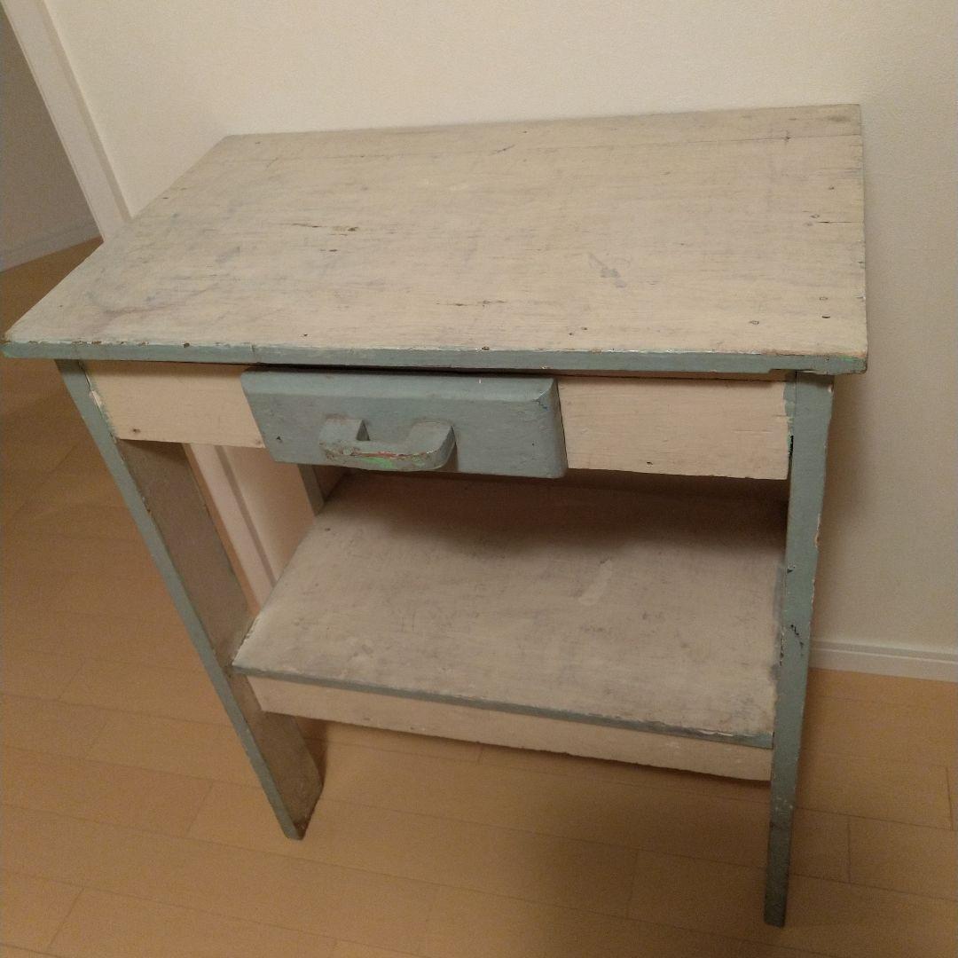 アンティーク小さめの机