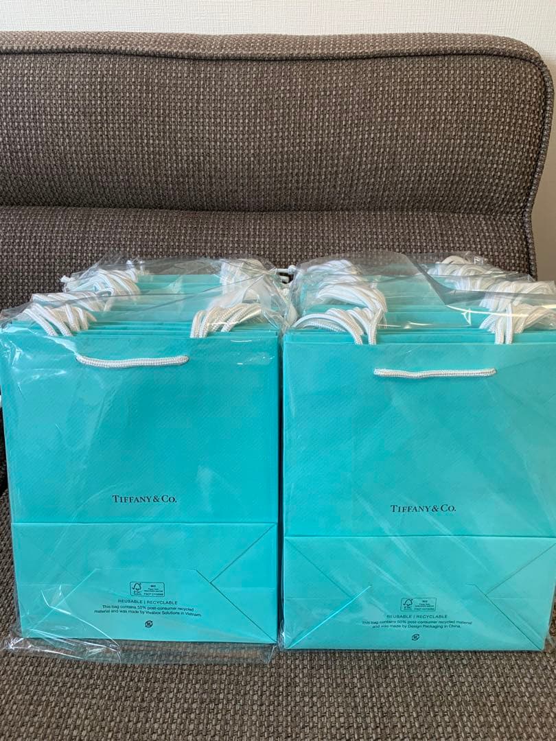 現行品美品Tiffanyティファニーショッパー紙袋 （20x25）60枚セット