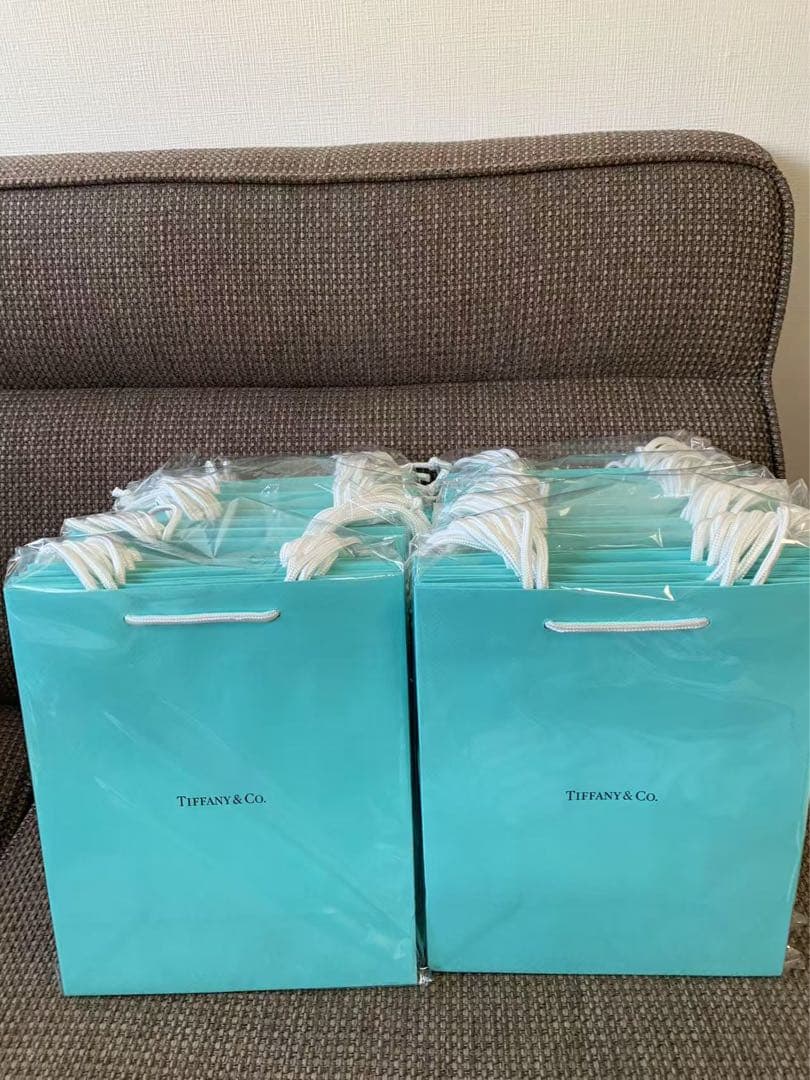 現行品美品Tiffanyティファニーショッパー紙袋 （20x25）60枚セット