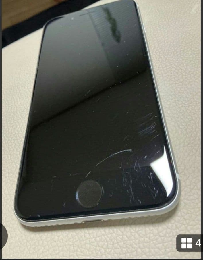 iPhone SE (第2世代) 128GBレッド　64GBホワイト2台セット