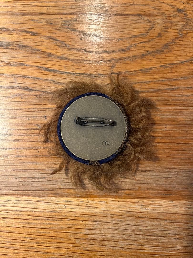 ①ミナペルホネン　モーリー　moorii サンキューベリーバッジ　ブラウン