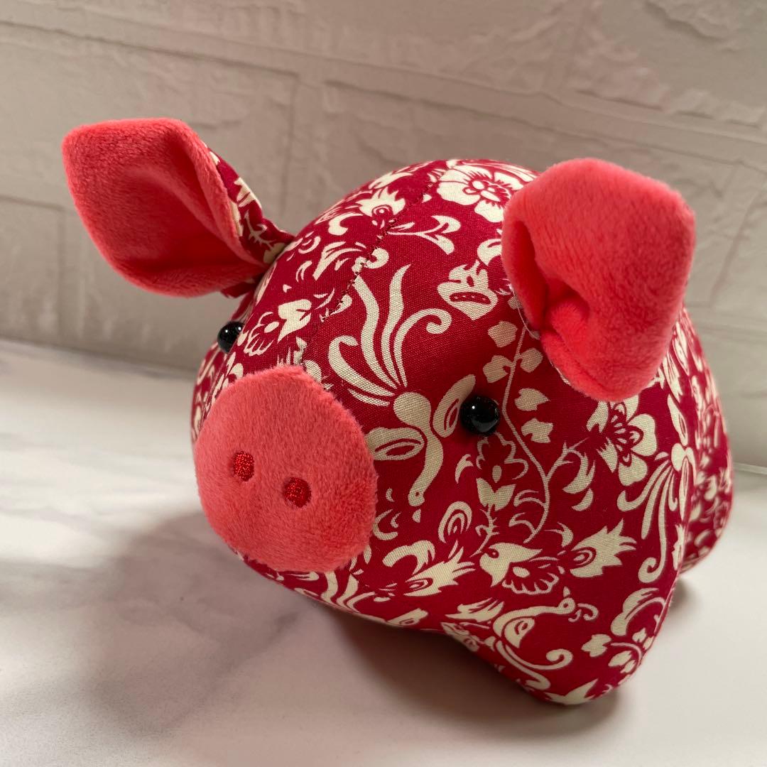 豚ぬいぐるみ　花柄　赤いブタ　総柄　布製　レア　アニマル　匿名配送